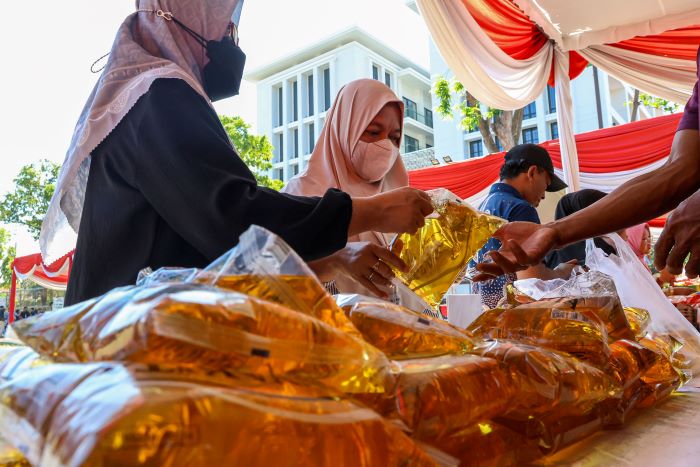 GPM Serentak Digelar di Surabaya, 10 Ton Beras Murah & Ratusan Sak Gratis Dibagikan