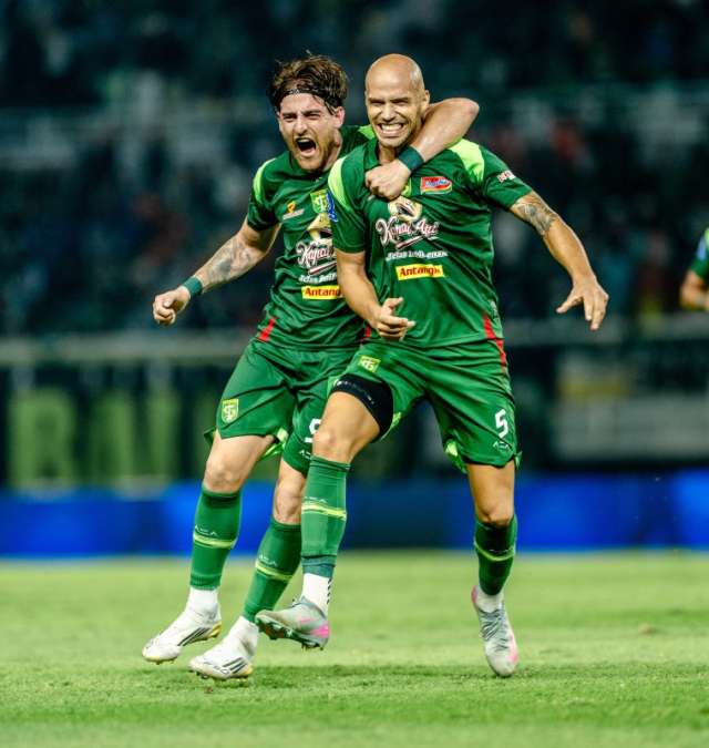 Pesta Gol di GBT, Persebaya Sodok Posisi 3 Klasemen Sementara Super League