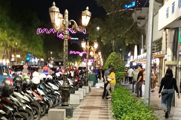 Pemkot Surabaya Sediakan Titik Parkir di Kawasan Wisata Tunjungan Romansa, Catat Lokasinya!
