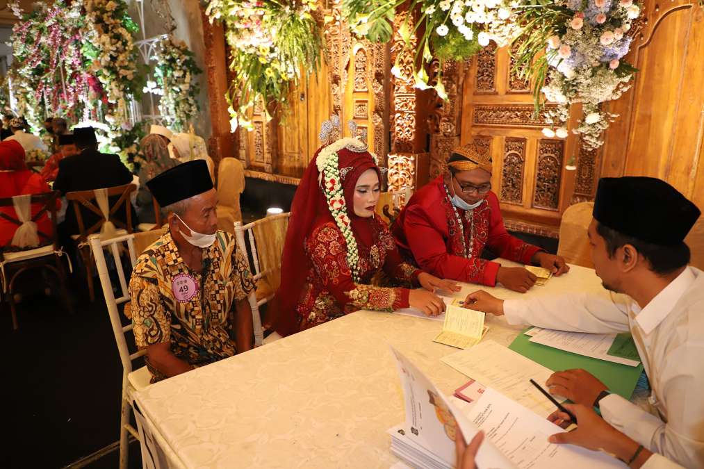 Tekan Angka Nikah Siri, 285 Pasangan di Surabaya Ikuti Isbat Nikah Massal