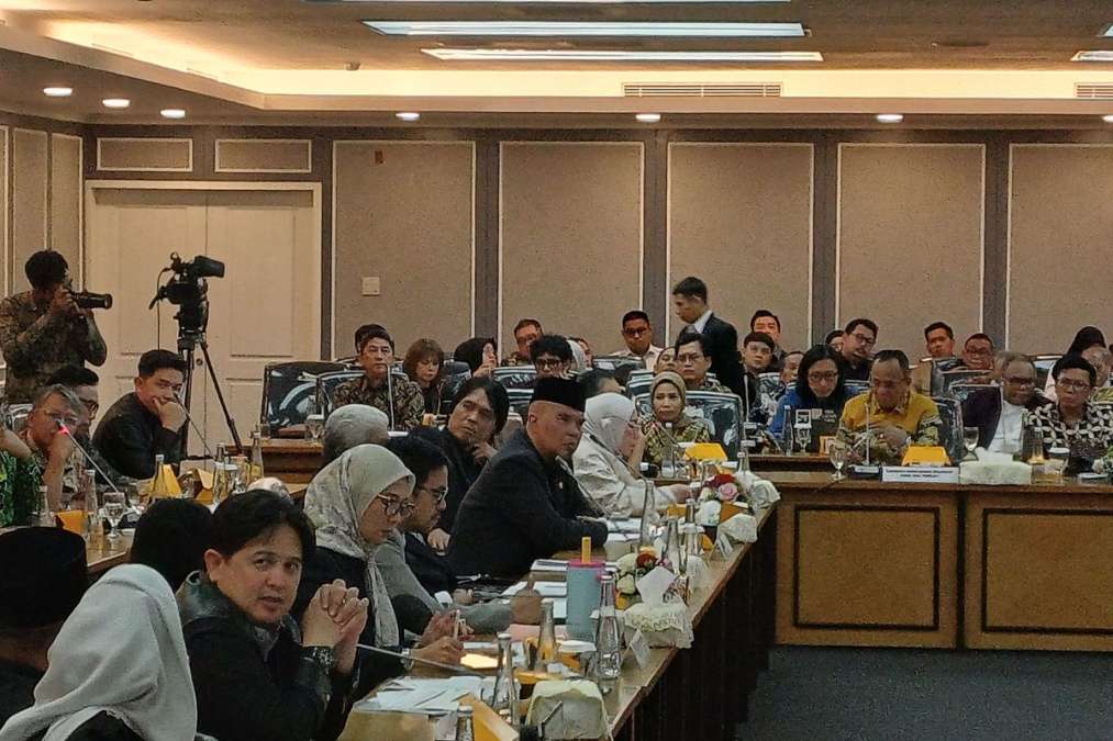 Ketegangan di Rapat Revisi UU Hak Cipta: Ahmad Dhani Ditegur dan Diancam Diusir