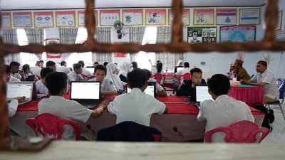 Pengadaan Chromebook Rugikan Negara Rp1,9 T, Mengapa Laptop Ini Dipilih untuk Pendidikan?