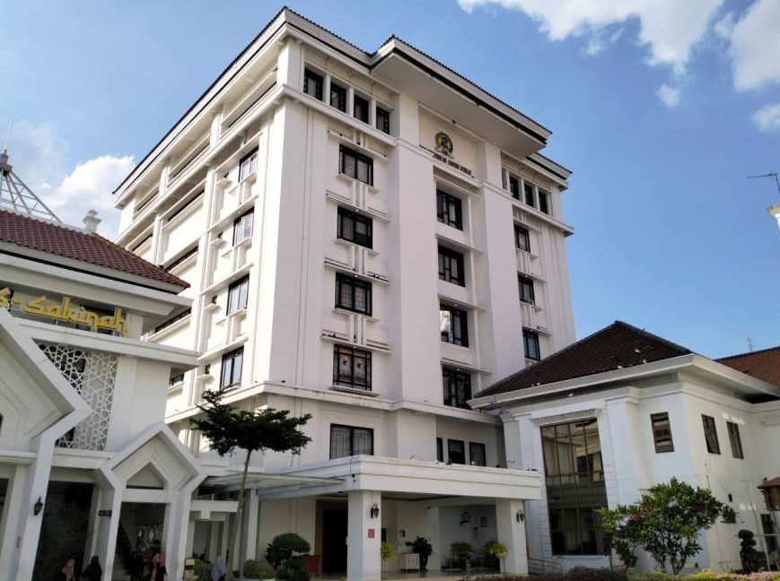 Sejumlah Gedung DPRD di Daerah Dibakar, DPRD Surabaya Perketat Pengamanan