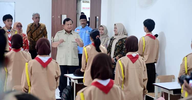 Prabowo Janjikan 100 Sekolah Rakyat Baru Tiap Tahun, Siap Perluas Akses hingga Keluarga Menengah
