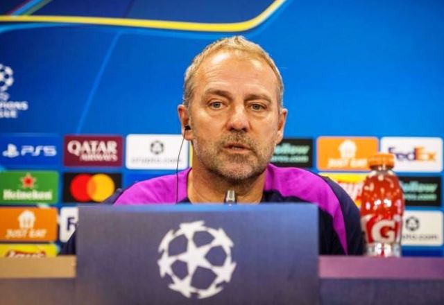 Hansi Flick Akui Melatih Barcelona Membuat Dirinya Jadi Lebih Emosional