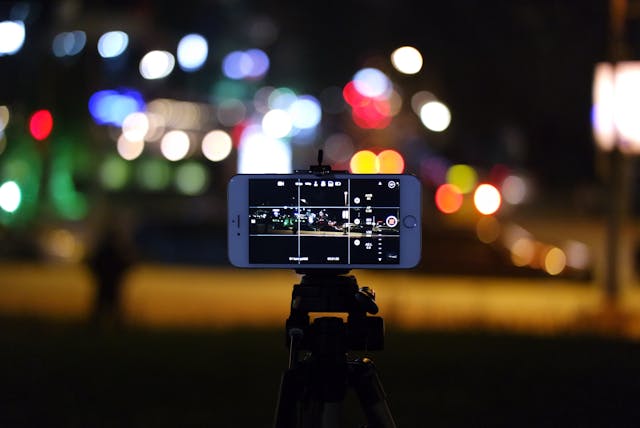 5 Cara Bikin Hasil Foto Malam di Android Jadi Lebih Terang dan Jernih