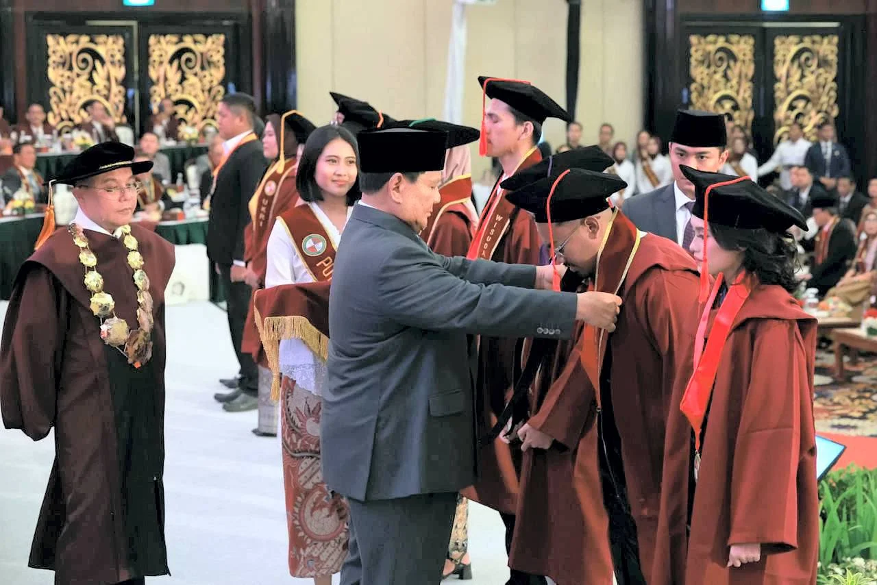 Momentum Spesial UKRI: Akreditasi Naik, Wisuda Dihadiri Presiden Prabowo