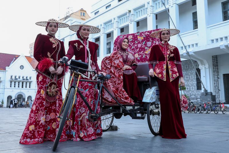 Lifestyle & Entrepreneurship: Batik Surabaya Dikenalkan ke Pasar Internasional
