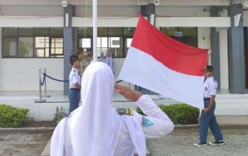 Beda Sikap saat Hormat Bendera, Puan Maharani jadi Sorotan, UU Jelaskan Seperti Ini!