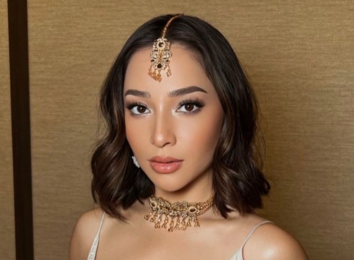 Jam Tangan Mewah Rp444 Juta Curi Perhatian, Nikita Willy Bak Bintang Bollywood di Pesta Diwali