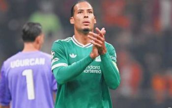 Carragher Kritik Liverpool Usai Kalah dari Galatasaray: “Permainan Kacau”