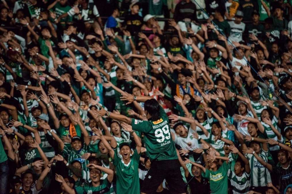 Derby Klasik Panas! Tiket Persebaya vs Persija Diserbu Bonek, Panpel Ingatkan Jangan Beli di Calo