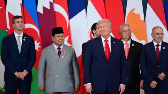 Bintang di KTT Perdamaian: Prabowo Disambut Hangat dan Dipuji Donald Trump Secara Terbuka