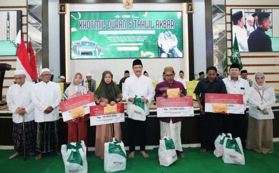Menteri Sosial Beri Santunan Korban Ambruknya Musala Ponpes Al-Khoziny Sidoarjo