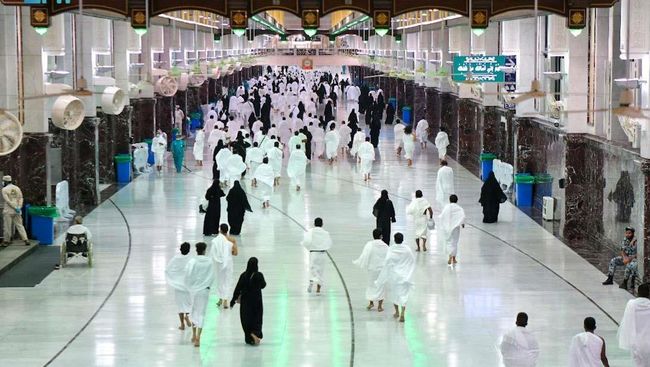 Umrah Mandiri Diresmikan, Sinyal Bahaya Industri Travel Ibadah?