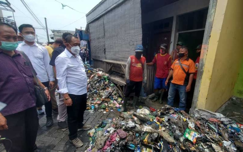 Buang Sampah Sembarangan di Surabaya Terancam Denda Rp50 Juta dan Kurungan 6 Bulan