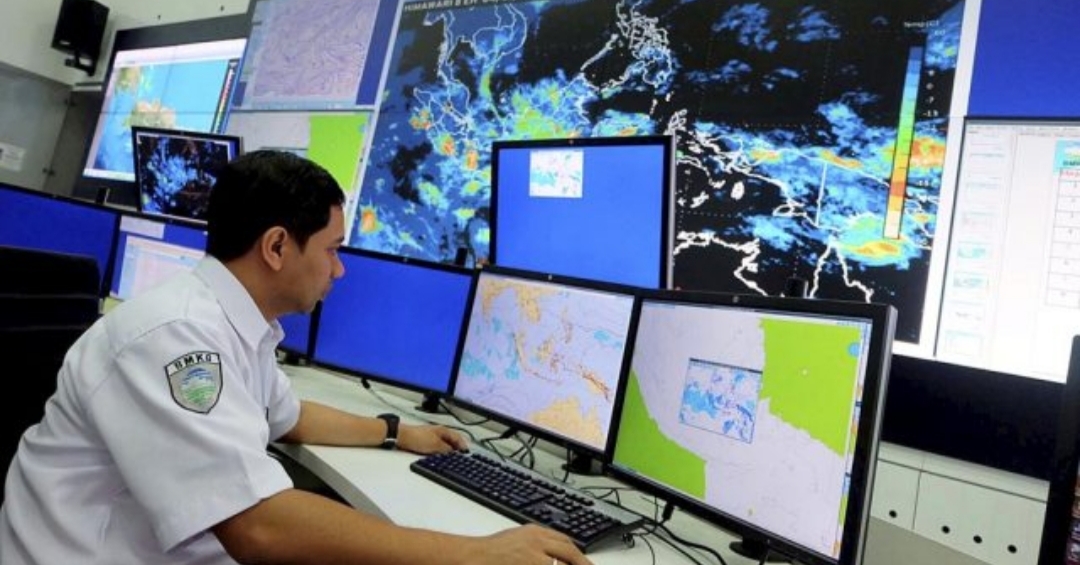 Sumatera Dalam Ancaman Cuaca Ekstrem, Masyarakat Diminta Waspada