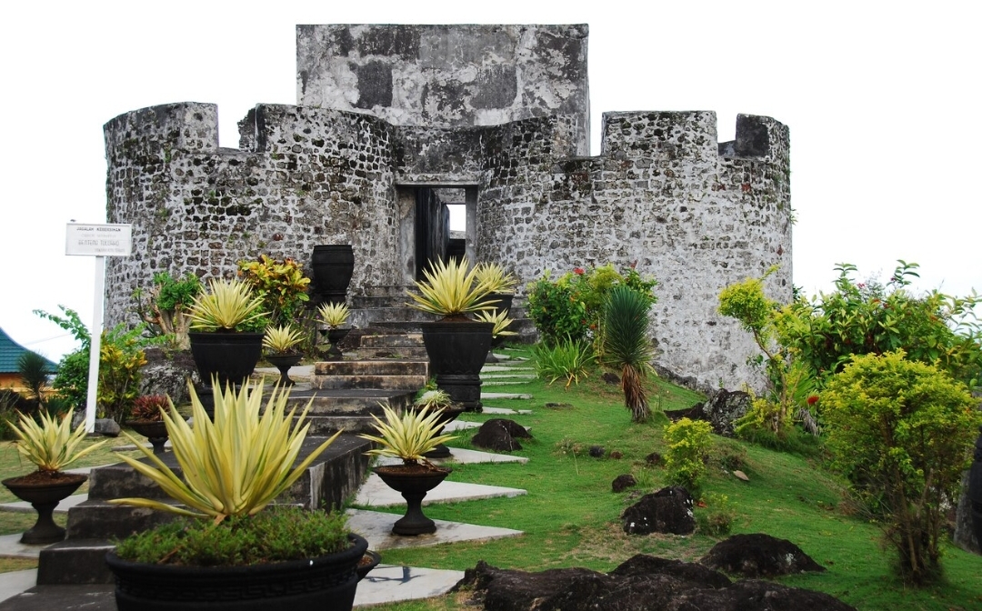 Fadli Zon Kunjungi Situs Budaya Maluku