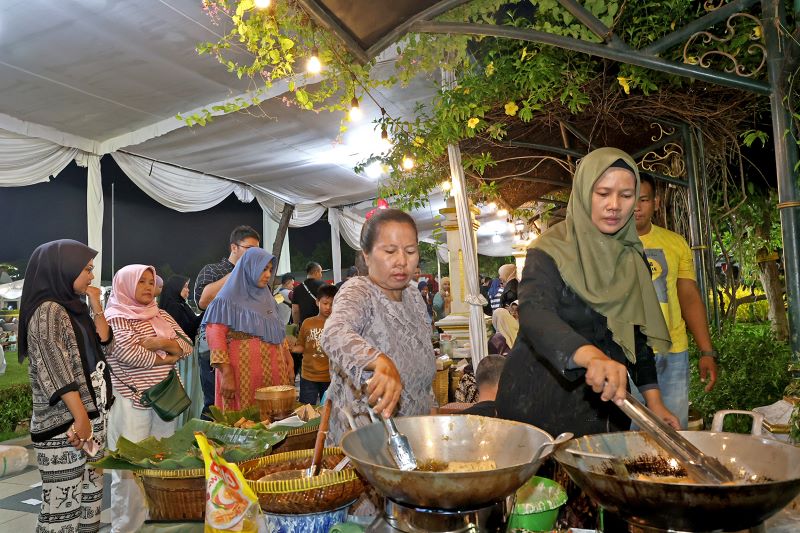 Tjangkroekan Djoeang di Tugu Pahlawan, Nostalgia Tempo Doeloe Buka Heroic Days 2025