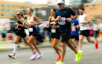 Lari Menjadi Tren, Mulai Outfit Hingga Sepatu Memanfaatkan Momen dengan Baik