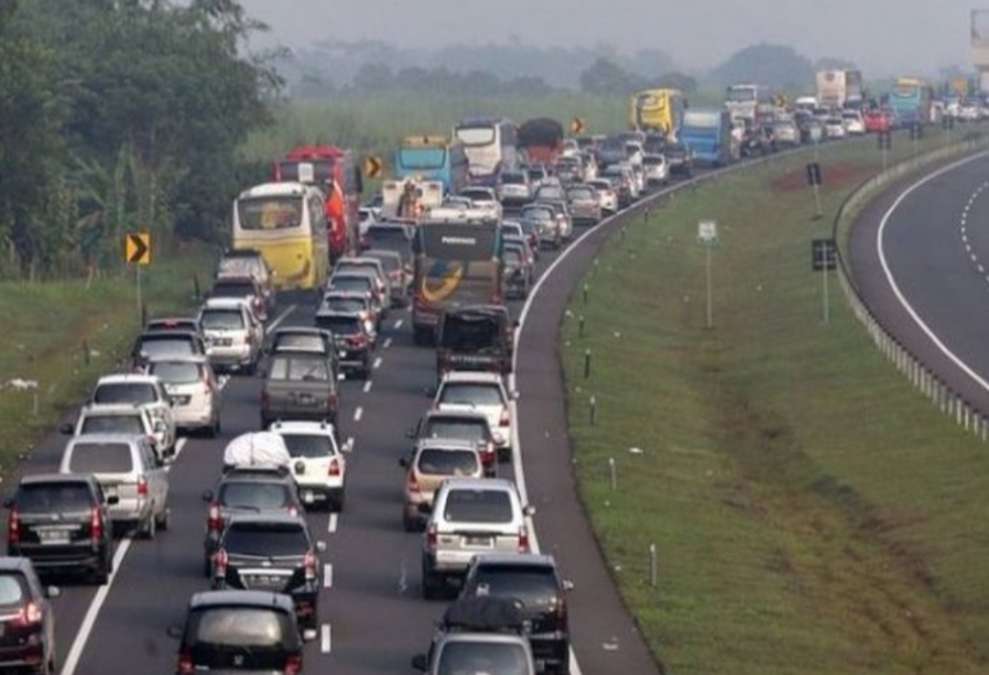 Edan, Libur Nataru Angka Kendaraan Keluar Jakarta Tembus 200 Ribu