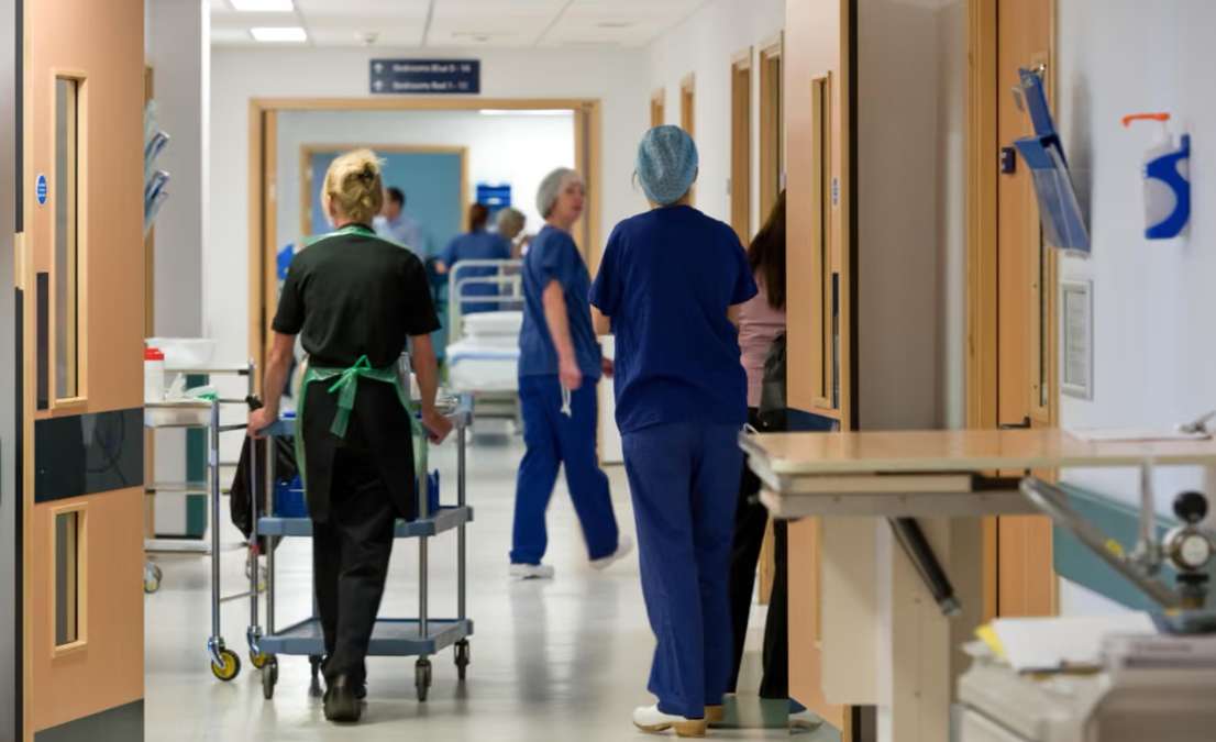 Inggris Dilanda Flu Super Jelang Natal