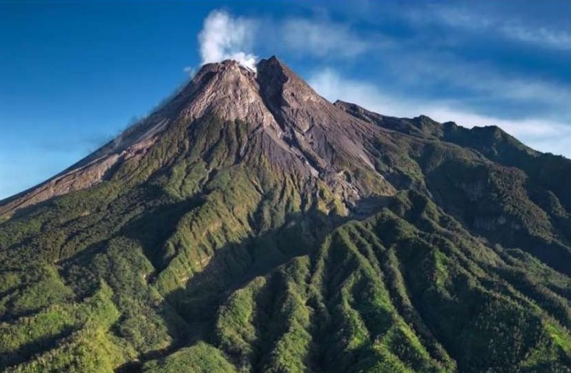 127 Gunung Berapi Dalam Level Siaga, Masyarakat Wajib Waspada
