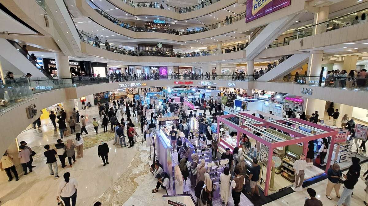 Libur Nataru Dongkrak Trafik Belanja di Mal, Ritel Optimistis Tumbuh Capai Double Digit