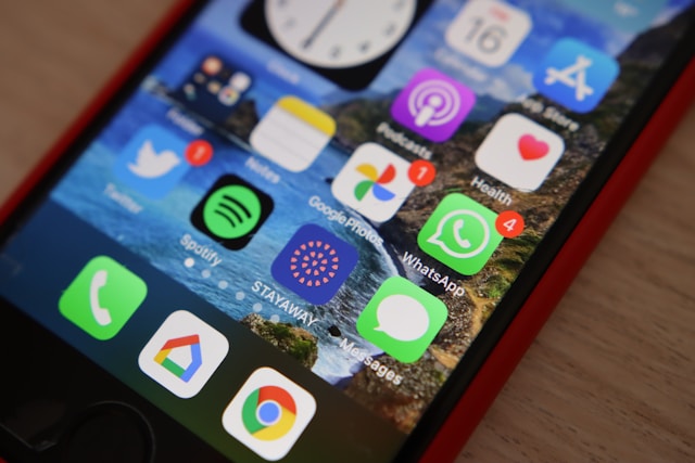 5 Kelemahan Layar AMOLED yang Nggak Banyak Anak Muda Tahu