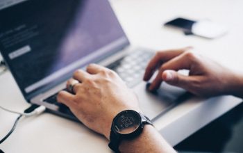 5 Alasan Cas laptop Kenapa Tidak Bisa Menyala Atau Gagal Charging Meski Sudah Dicolok