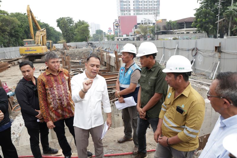 Proyek Rumah Pompa Tembus 90 Persen, Eri Cahyadi Terapkan Denda Kontraktor Molor