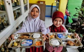 Gubernur Khofifah Kejar Percepatan Sertifikasi SPPG di Jatim Penuhi Standar Nasional BGN