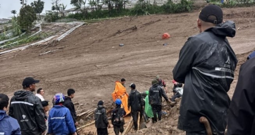 23 Anggota TNI Diduga Menjadi Korban Hilang dalam Longsor di Cisarua