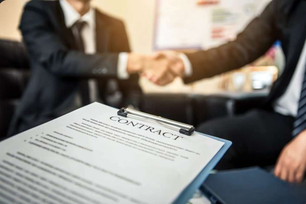 Hati-Hati! Cek Kontrak Bisnis Sebelum Tanda Tangan, Ini Risiko yang Sering Terjadi