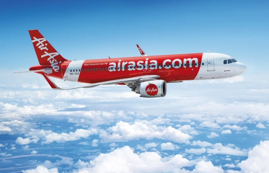 Turis Rusia Ancam Turun dari Pesawat, AirAsia Lakukan Pendaratan Darurat