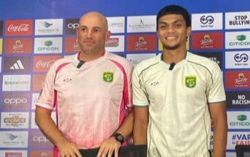 Duel Strategi di GBT: Tavares vs Munster, Persebaya Bidik Tiga Poin di Hadapan Bonek