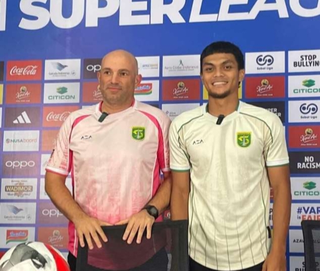 Duel Strategi di GBT: Tavares vs Munster, Persebaya Bidik Tiga Poin di Hadapan Bonek