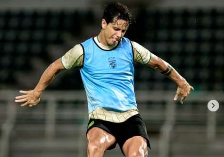 Persebaya Incar Papan Atas, Bhayangkara FC Datang dengan Misi Balas Dendam di GBT