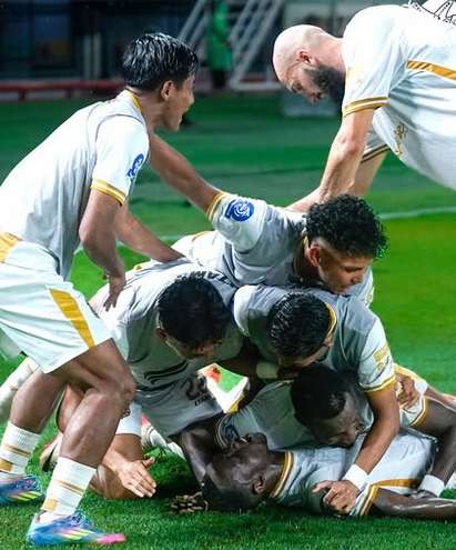 Misi Balas Dendam Bhayangkara FC Sukses, Persebaya Takluk 1-2 di GBT