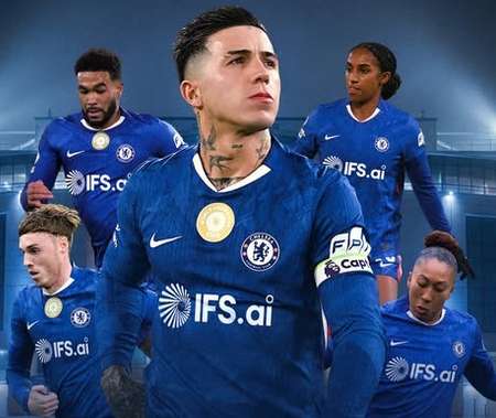 Chelsea Resmi Gandeng Sponsor AI Baru, Logo IFS Langsung Mejeng di Jersey The Blues