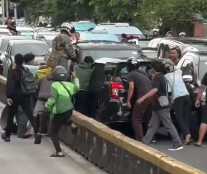 Fakta Pengemudi Ugal-ugalan di Gunung Sahari, Tanpa SIM, STNK, Ada Senjata Tajam dan Gunakan Plat Nopol Palsu