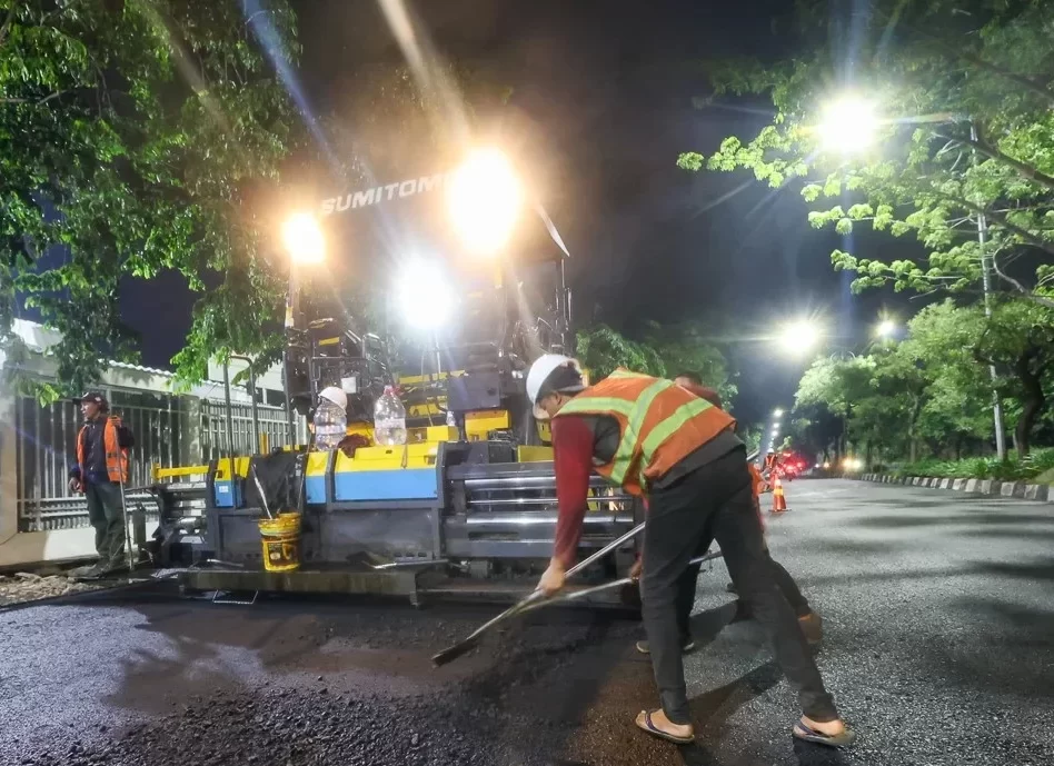 Pemkot Surabaya Kerahkan 9 Tim Satgas Penanganan Jalan Berlubang, Siaga 24 Jam dengan Anggaran Rp40 M