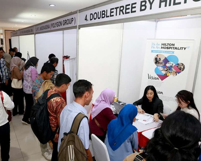 Angkatan Kerja Jawa Timur Tembus 24,96 Juta, Tingkat Pengangguran Turun