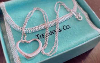 Tiffany and Co Disegel Diduga Terlibat Impor Ilegal, Toko Lain Wajib Waspadai Aturan Importasi Barang