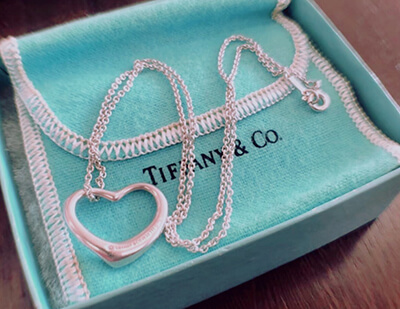 Tiffany and Co Disegel Diduga Terlibat Impor Ilegal, Toko Lain Wajib Waspadai Aturan Importasi Barang
