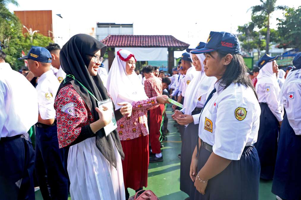 Akses Media Sosial Anak di Bawah 16 Tahun Bakal Dibatasi, Dinas Pendidikan Jatim Siapkan Aturan Sekolah