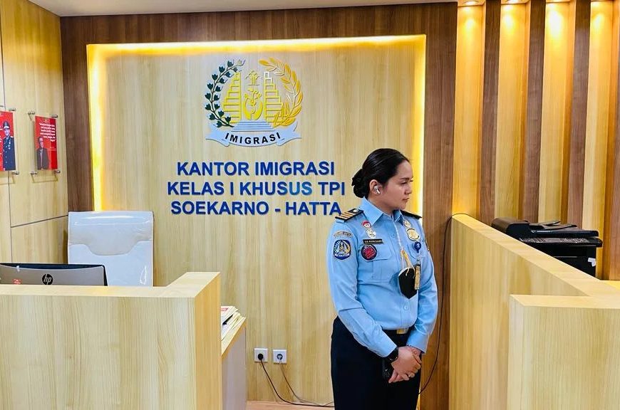 Konflik Timur Tengah Merembet ke Bandara, 2.228 Penumpang Terjebak, Imigrasi Obral Izin Darurat