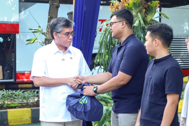 Menaker Yassierli Tekankan Hubungan Industrial Humanis dan Keselamatan Mudik Pekerja