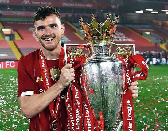 Dilirik Tottenham, Robertson Tegaskan Loyalitasnya ke Liverpool: Fokus Saya Tetap di Anfield