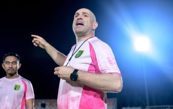 Persebaya Kembali Berlatih Usai Jeda Lebaran, Bernardo Tavares Fokus Pulihkan Fisik dan Mental Pemain